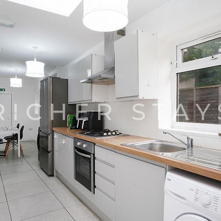 Large Home For Contractors & Families - Garden & Amenities Londyn Zewnętrze zdjęcie